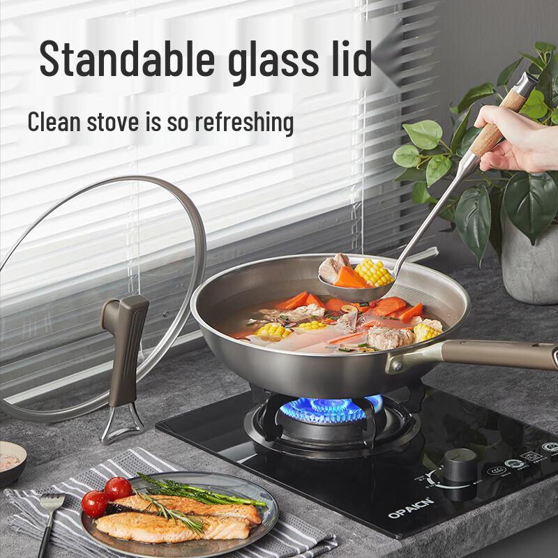 Chui Da Huang 32cm Multi-layer Titanium Non-stick Wok