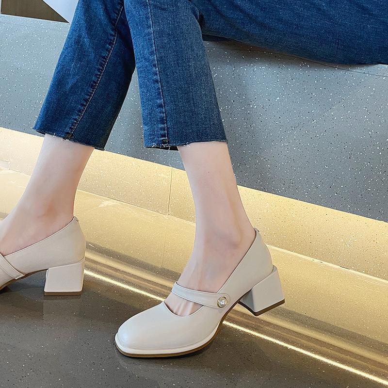 Delikata Damskor 2024 Vår Mary Jane Vintage damklack läderskor bekväma på fötterna