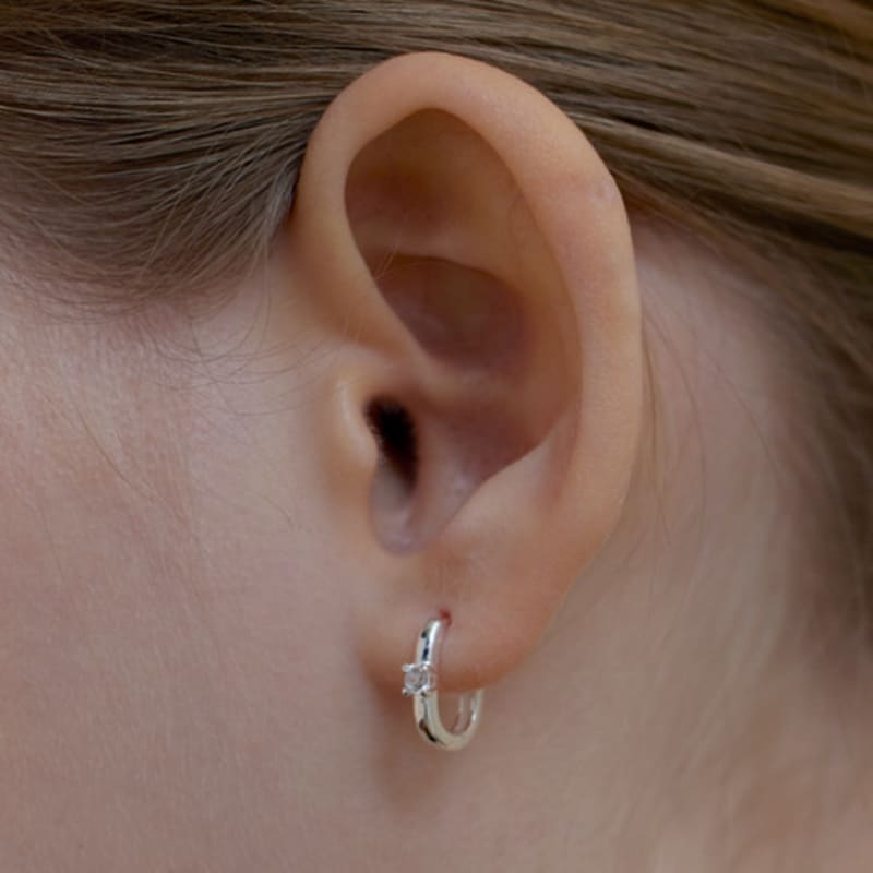 Lewe Clear point one-touch earring