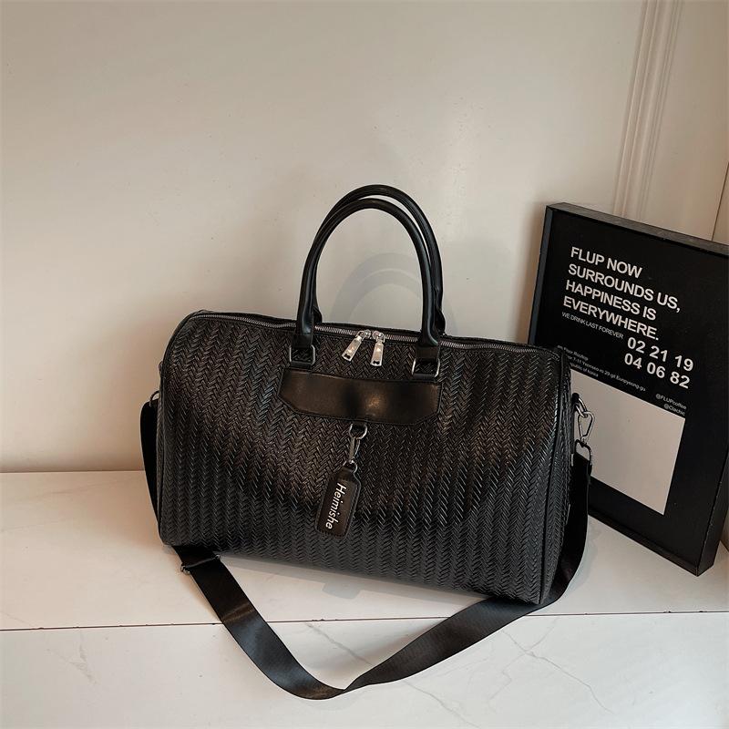 

Crossbody Sports and Fitness Bag for Women, Large Capacity Korean Version PU Leather Travel Luggage Bag, Simple Handheld Business Travel Bag