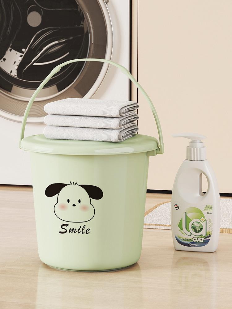 Small Multi-Purpose Thickened Plastic Bucket with Lid for Household, Outdoor, Fishing, and Painting Activities