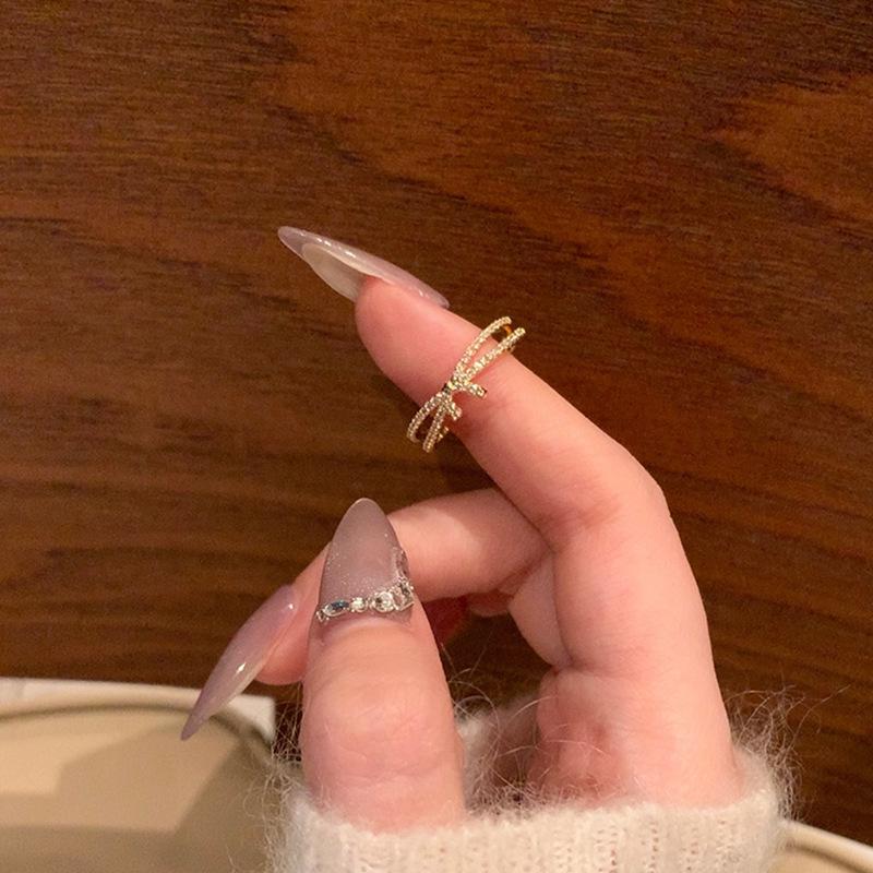 

Роскошное женское открытое кольцо с двойным рядом жемчуга и циркония – Уникальная, модная, универсальная коллекция