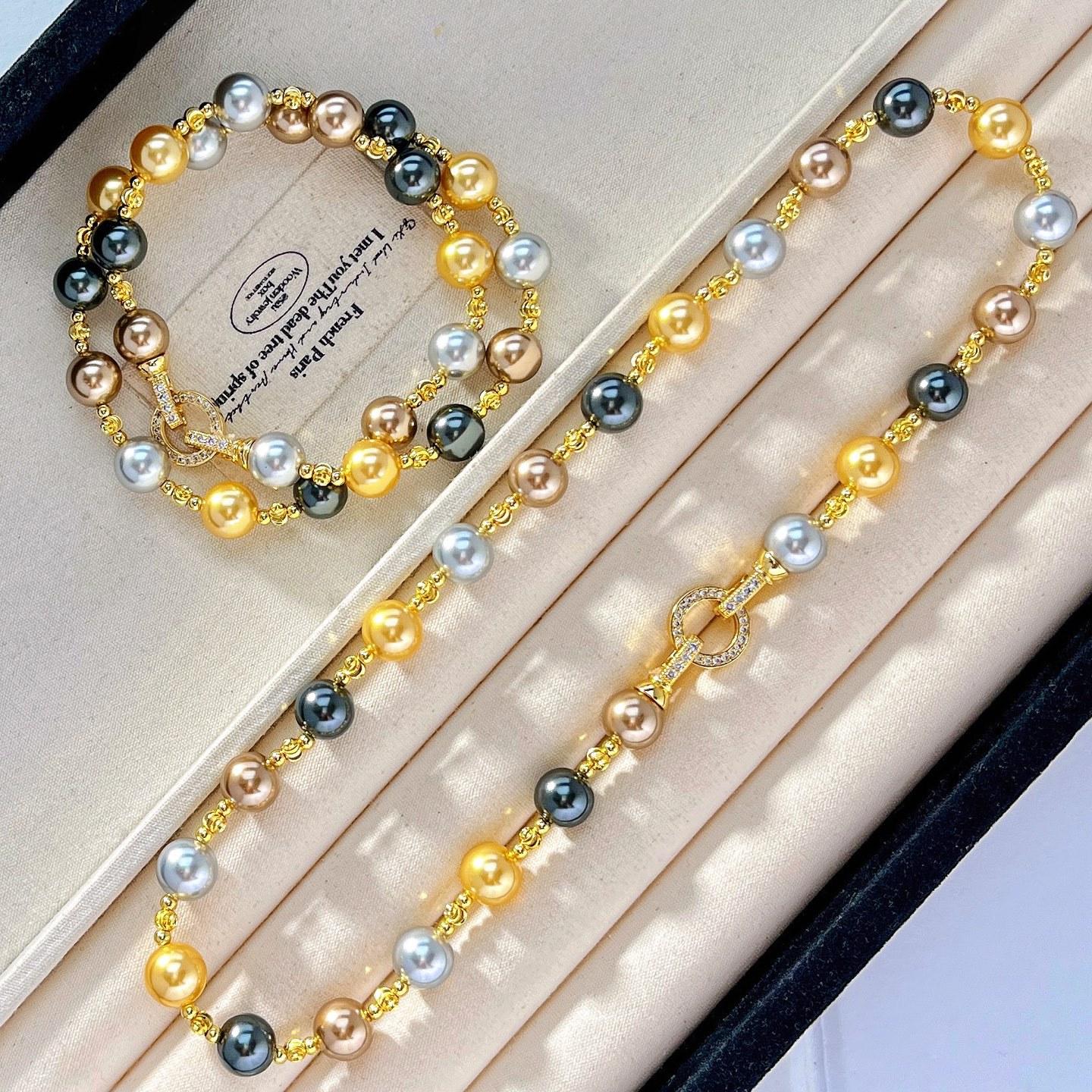 

Design Highlight Mixed Color Artificial Pearl Necklace Clavicle Chain