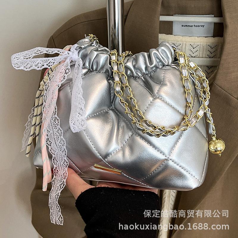 Summer rhombus embroidery thread small bag women's 2025 new foreign style versatile chain messenger bag fashionable super fire bucket bag