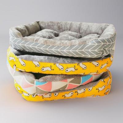 Cama para Pet Universal Quatro Estações - Adequada para Cães e Gatos, Estilo Teddy, Disponível nos Tamanhos Pequeno, Médio e Grande