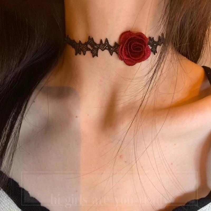 Black and White Flower Necklace Rose Choker Neck Flower Neckband Necklace Female Neck Collar Camellia Clavicle Chain