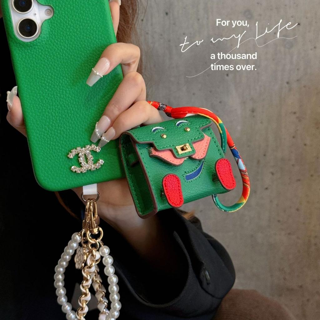 Mini Bag Pendant Can Hold Headphones and Change