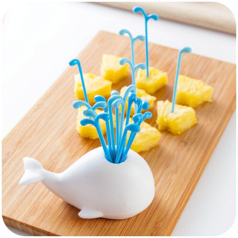 Premium Quality Whale Holder With 16 Decorative Forks For Fruits And Vegetables