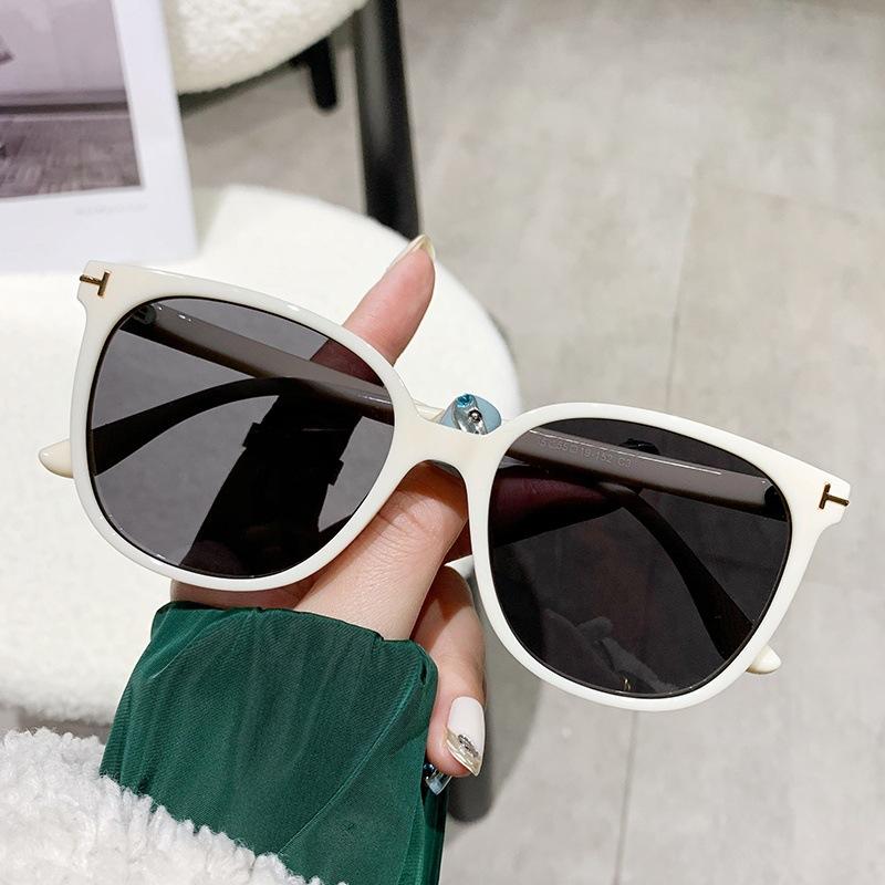 Ultra-light Polarized Sunglasses with White Frames for Women, High-end Trendy, Slimming for Large Faces, Summer Sun Glasses with UV Protection