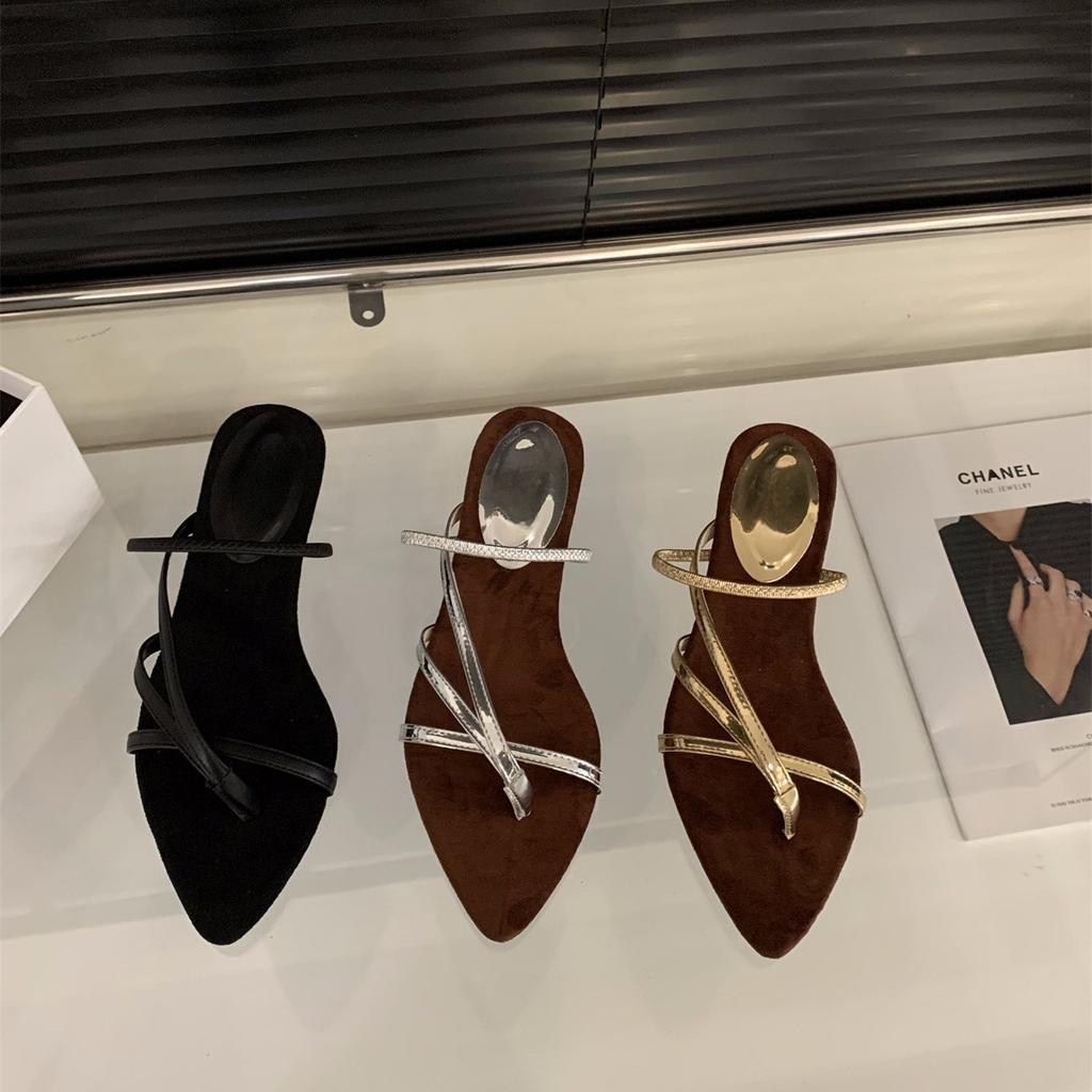 Blockabsatz silber spitze Zehenpartie dünne Riemchensandalen Feenschuhe 2025 neuer Sommer mit Rock Zehenschuhe
