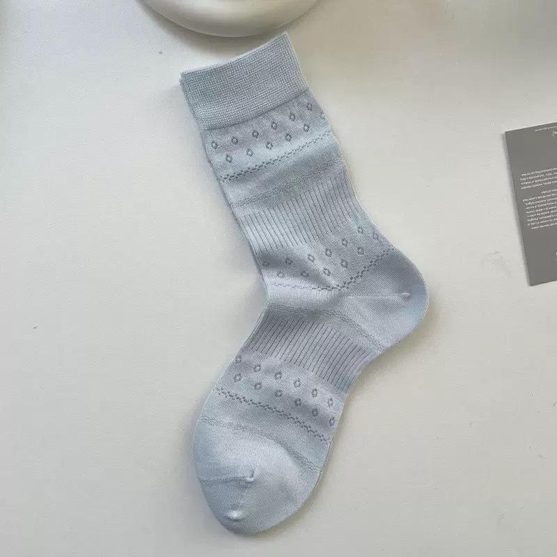 Ladies Spring and Summer Thin Pure Cotton Color Hollow Hollow Florets Breathable Boneless Tube Stack Socks