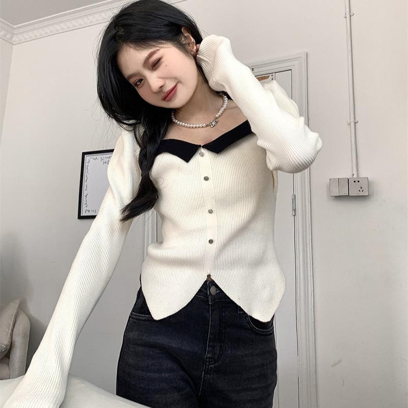 

French color matching square neck bubble long-sleeved knitted sweater for women s autumn and winter new models show thin temperament one size fits all