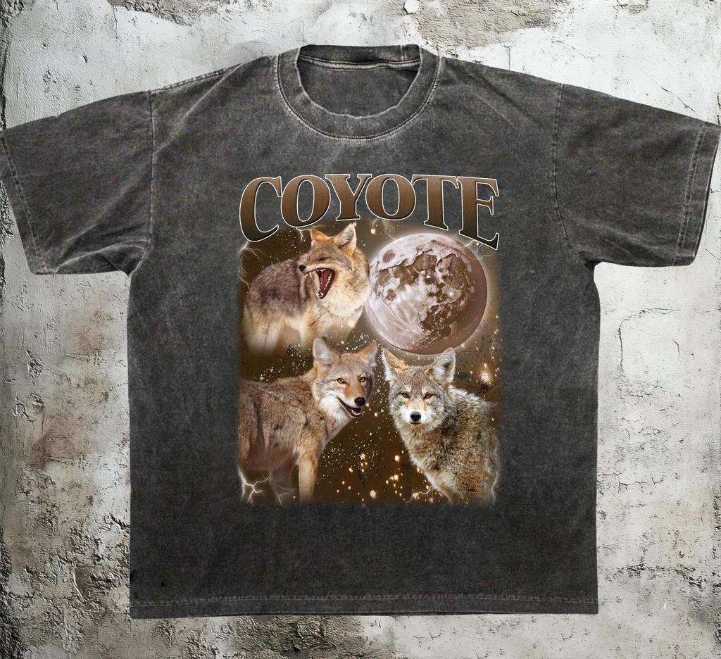 Vintage Coyote Moon Graphic T-Shirt, Funny Tee, Retro Animal Tee, 90s Streetwear Shirt