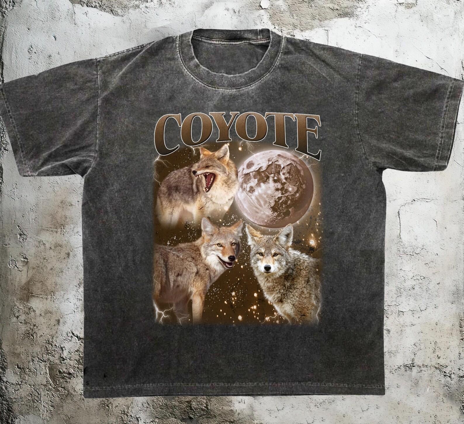 Vintage Coyote Moon Graphic T-Shirt, Funny Tee, Retro Animal Tee, 90s Streetwear Shirt 4XL