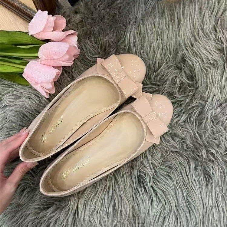 

Версия из овчины~ Маленькая внутренняя высота увеличивает одинарные туфли 2025 весна и лето новая обувь-балетки в стиле маленького аромата с бантом для ношения с юбкой 40 телесный