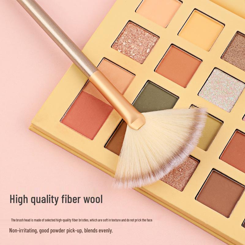 Fan-Shaped Highlighter Brush with Persian Hair for Contouring and Fruit Acid Essence Application