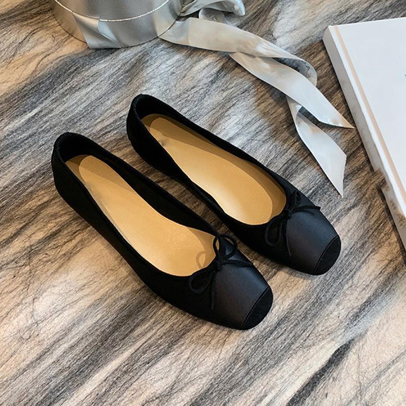 Квадратные балетки женские милые туфли на плоской подошве с мягкой подошвой в стиле французского ретро с неглубоким носком 39EUCN40 3590₽