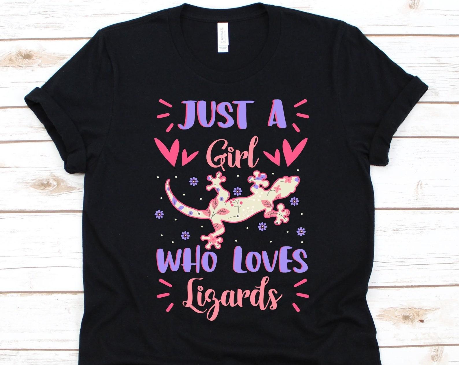 Just A Girl Who Loves Lizards Shirt, Reptile Graphic, Herpetologist Gift, Cold Blooded Animal, Lacertilia, Herpetology Design, Lizard Lovers 2XL