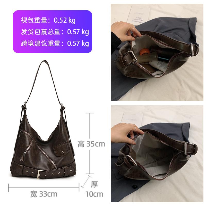 New Bag Women's Large-capacity Commuter Shoulder Bag Splicing Solid Color Chain Messenger Bag Rivet Belt Bucket Bag