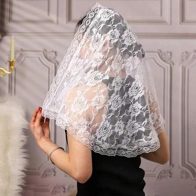 Weißer Damen-Spitzenschal für Kirche und Gebet, bestickter Spitzenschleier mit Blumenmuster, christlicher Schleier, spanische Mantilla, Kirchenanhänger