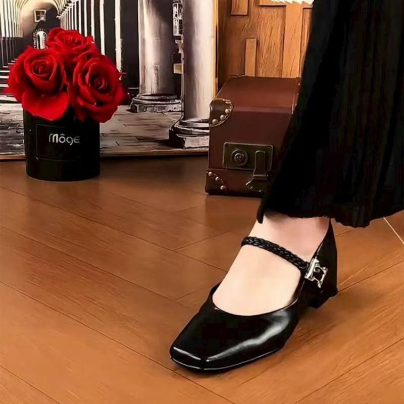 

French fairy style with skirt Mary Jane shoes girl 2025 summer round head camellia word with light mouth thick heel single shoes 40 чёрный