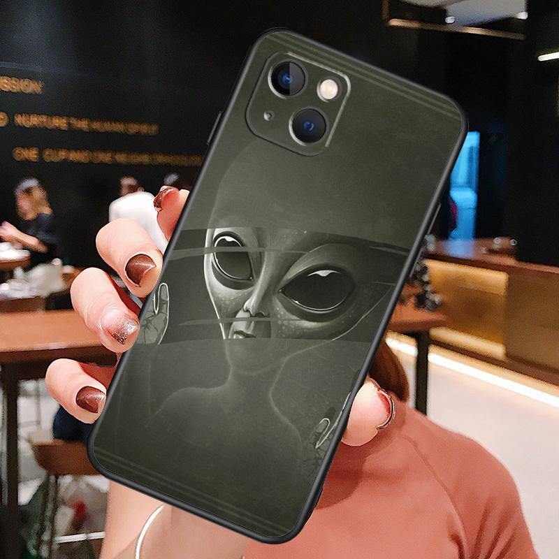 Alien Kawaii Art Phone Case For iPhone 16 Pro Max 14 13 12 11 15 Pro Max Plus 12 13 Mini XR 16e Funda Cover
