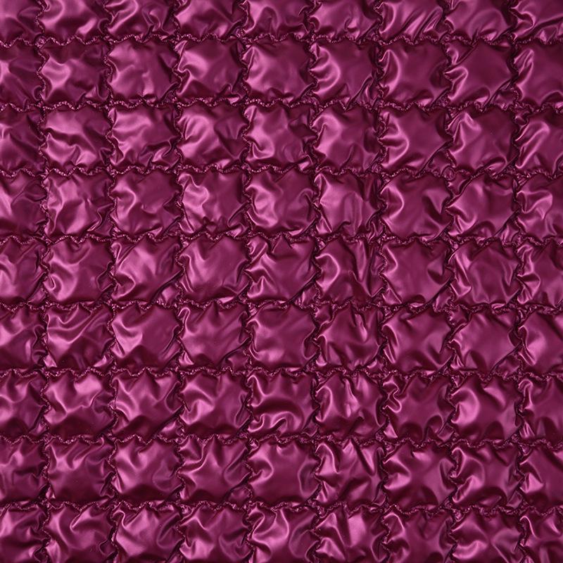 Nouă Geantă de Depozitare și Machiaj din Poliester Matlasat Impermeabil, Grosime 4cm, Embosată Ultrasonic