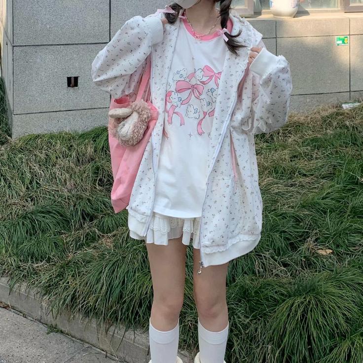 Kawaii Sweet Harajuku hettegenser for kvinner Japansk mote blonder patchwork blomstertrykk Kattebroderi hettegenser med glidelås