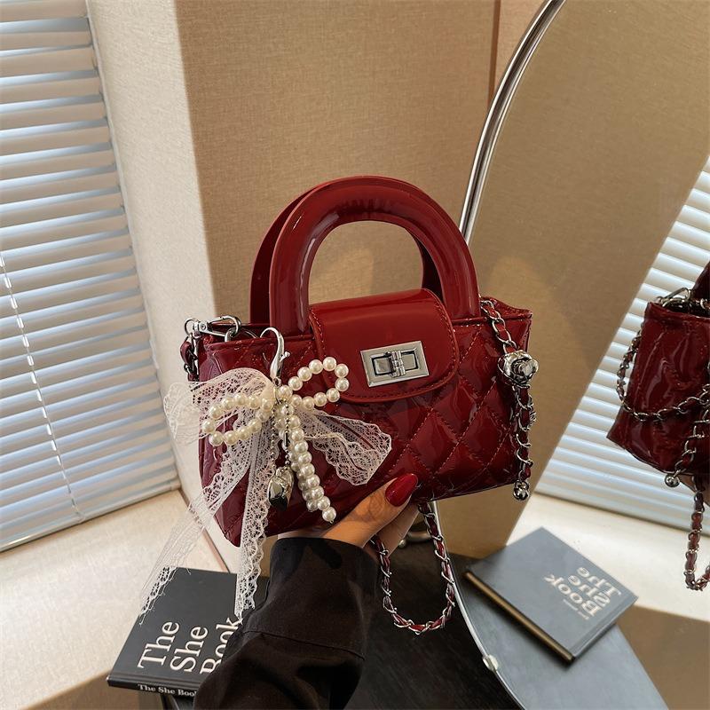 Niche diamond chain bag women's new spring and summer fashion portable commuter shoulder crossbody small square bag