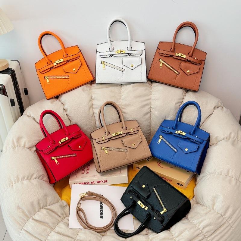 Bags Large capacity tote bag 2025 new Korean version fashionable simple handbag women's versatile messenger commuter bag