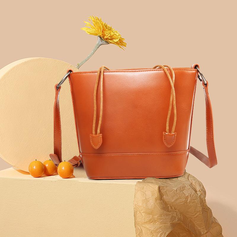 First layer vegetable tanned oil wax cowhide portable women's bag new fashionable large-capacity textured shoulder crossbody bucket bag
