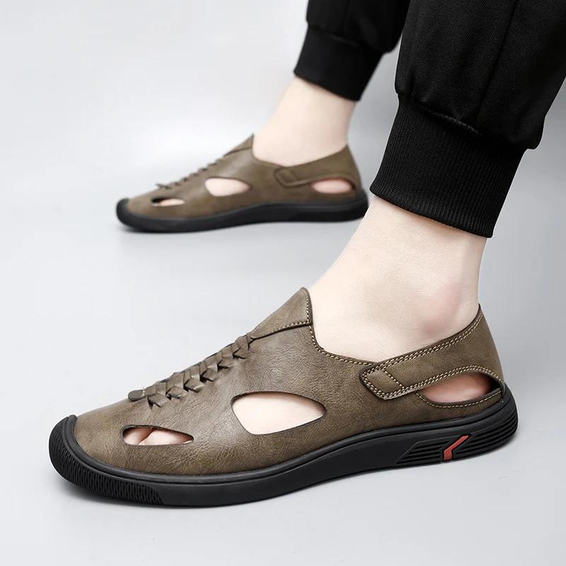 2024New Summer Men Soft Sole Sandals Casual Leather Men Anti Slip Hollow Out Flat Designer Sandals Casual Anti-slip Outdoor Shoe