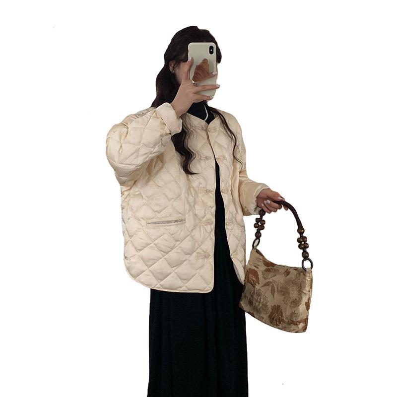 Light Luxury New Chinese Down Jacket Women's Short 2024 Winter Round Neck Literary Rhombus White Duck Down Casual Warm Jacket