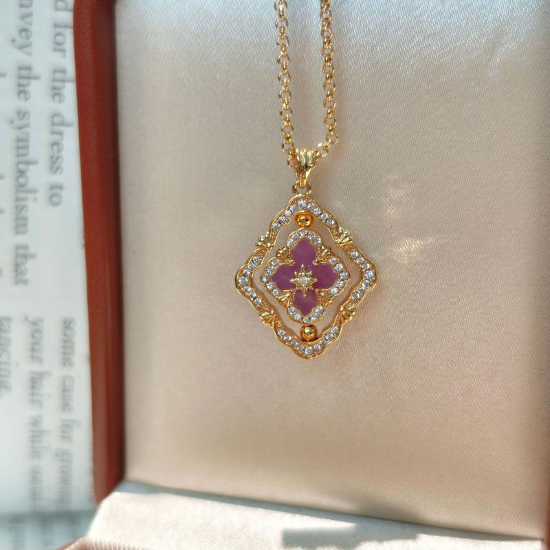 French Antique High-End Sense Versatile Rotating Double-Sided Four-Leaf Clover White Shell Necklace Light Luxury Design Court Style Collarbone Chain