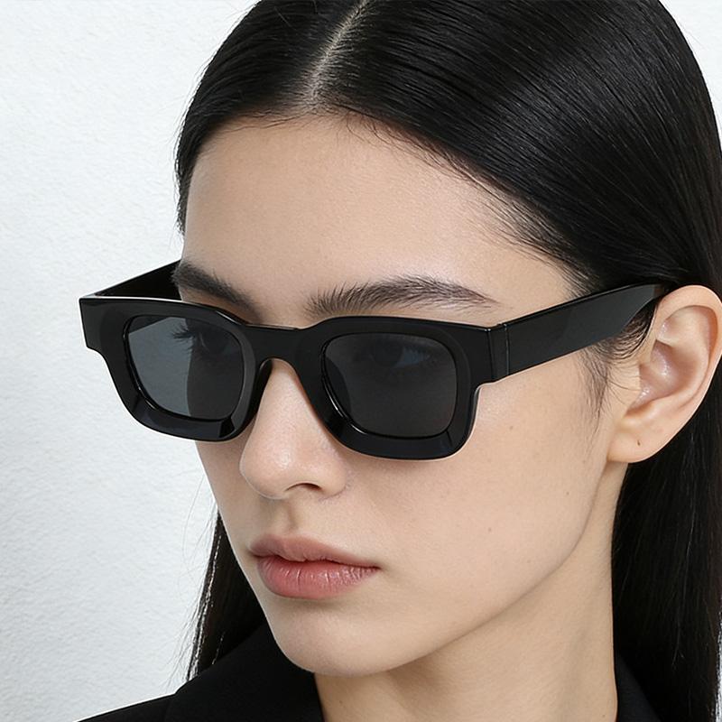 Simple Square Fashion Plastic Sunglasses for Men and Women Trendy UV Resistant Glasses Outdoor Sunscreen Sunshade Eyewear