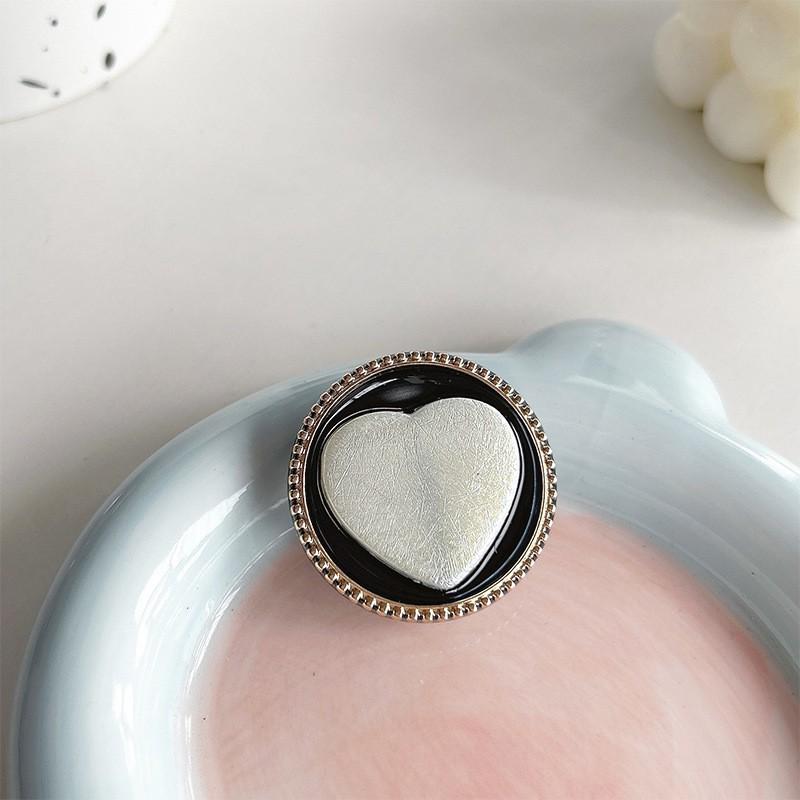 

Circular Ins Style Phone Airbag Holder With Heart-shaped Back Sticker Expandable Desktop Watching Following TV Shows Featuring A Unique Personality