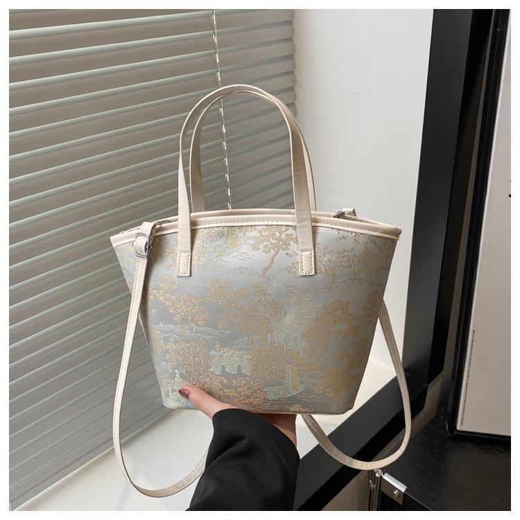 Hot-selling Bags Women's Bags 2025 New New Chinese Versatile Shoulder Messenger Bags Lightweight Small Satchel Women's Bags