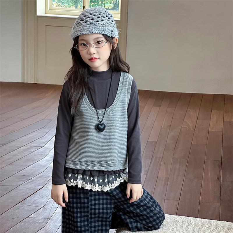 Girls' Knitted Vest and Plaid Shirt Set - Spring/Autumn 2025 Fashionable Style