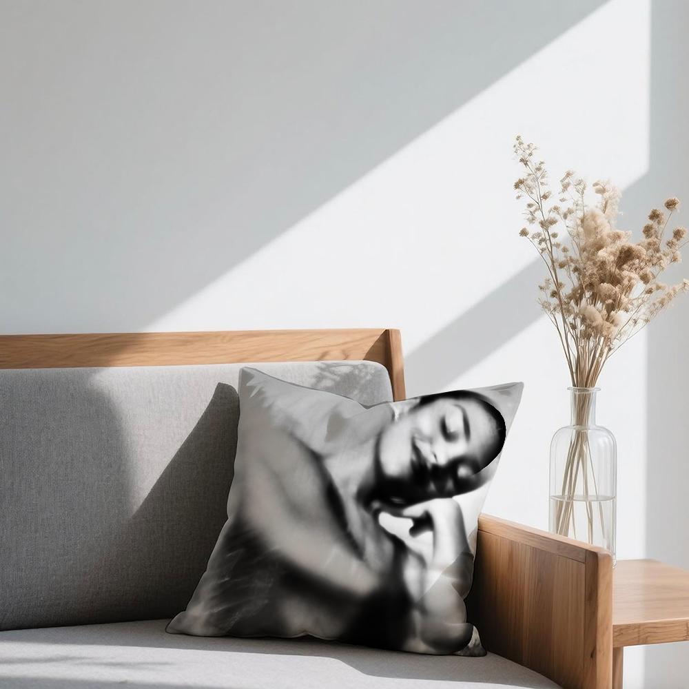 Singer O-Olivia Dean The Art of Loving Cushion Cover Square Sofa Cushion Cover Casual Skin-Friendly Comfortable Pillow Cover