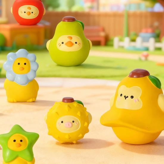 Fruit Animal Dog Chew Toy Bite Resistant Boredom Relief Squeaky Interactive Latex Toy Small Medium Large Dogs Teething Cleaning Toy