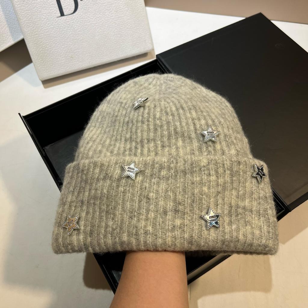 New Year'S Red Skin White Wool Blended Knitted Hat Winter Warm Pullover Hat, Sweet Star Min Wool Hat
