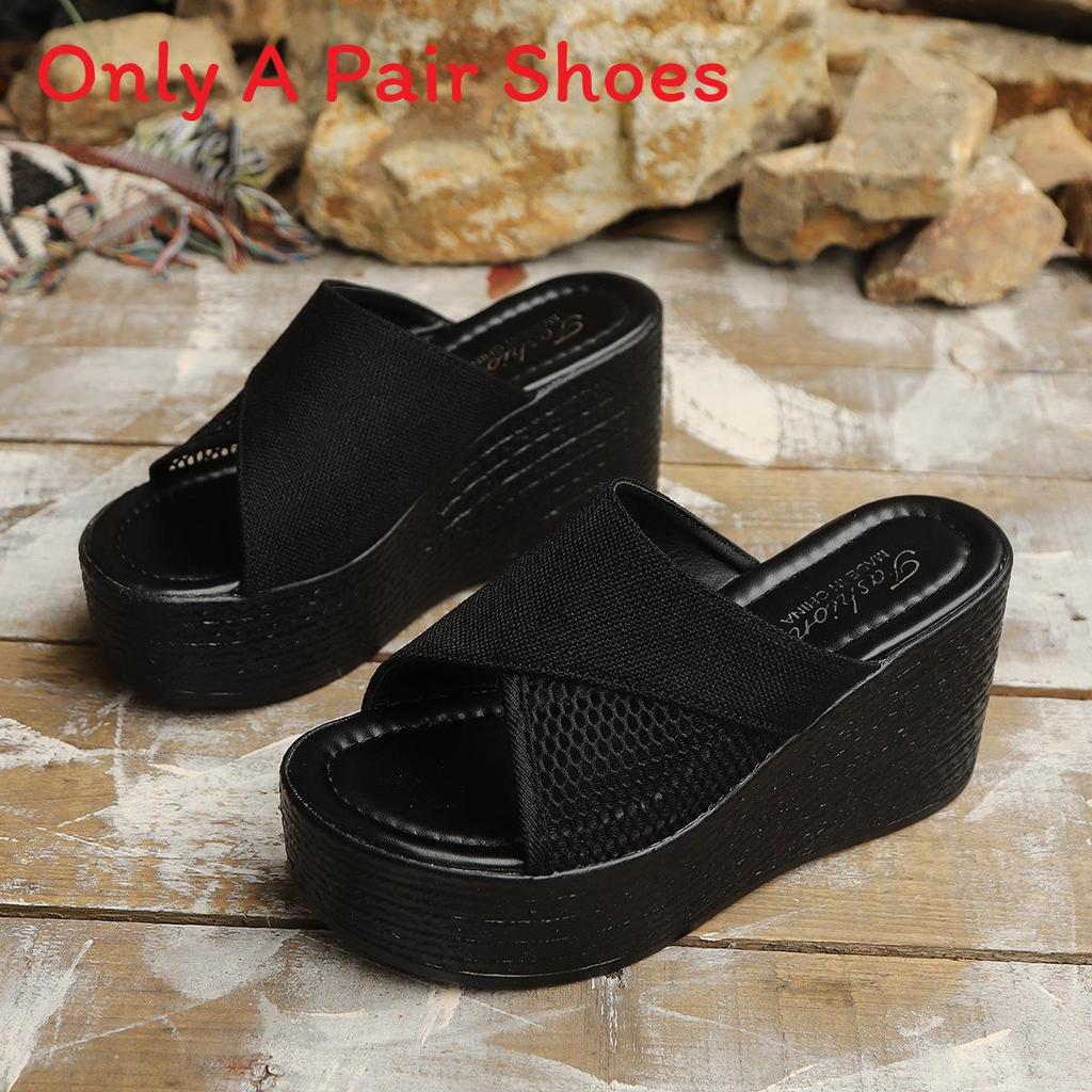 Große Schlupf-Flatsandalen mit Stoffobermaterial für den Sommerurlaub