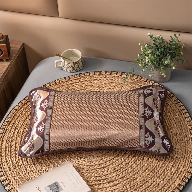 Подушка-поддержка для шеи из гречихи OLOMM