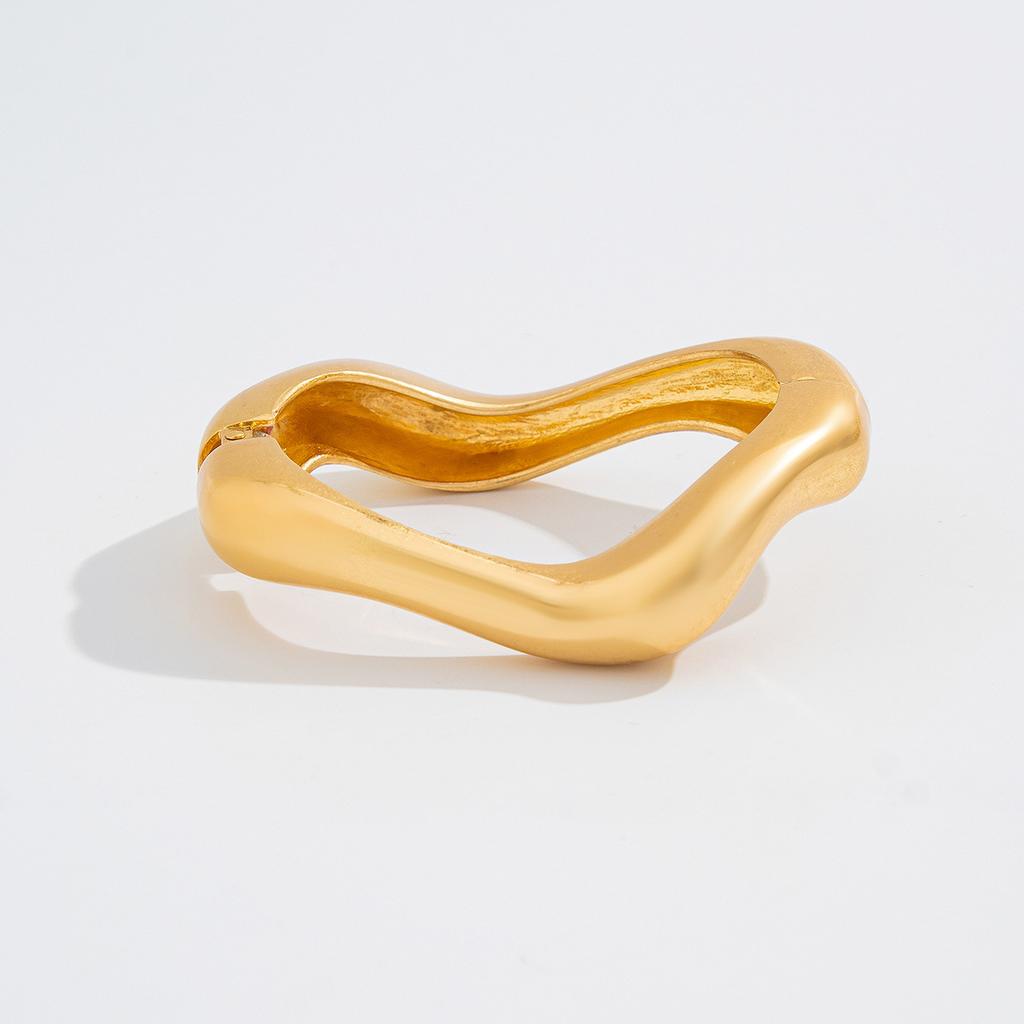 Exaggerated Irregular Metal Pleated Matte Bracelet, Cold Wind Niche Spring Buckle Wide Bracelet