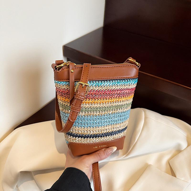 

2025 лето текстурированная плетеная сумка новая модная маленькая свежая сумочка сумка-ведро сумка через плечо сумка под мышкой женская сумка 17*8*19
