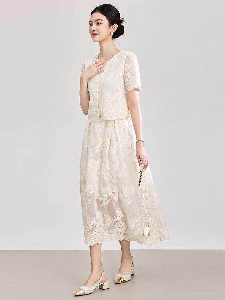 Tencel Cotton Short-Sleeved Embroidery Top + French Romantic Skirt Suit.