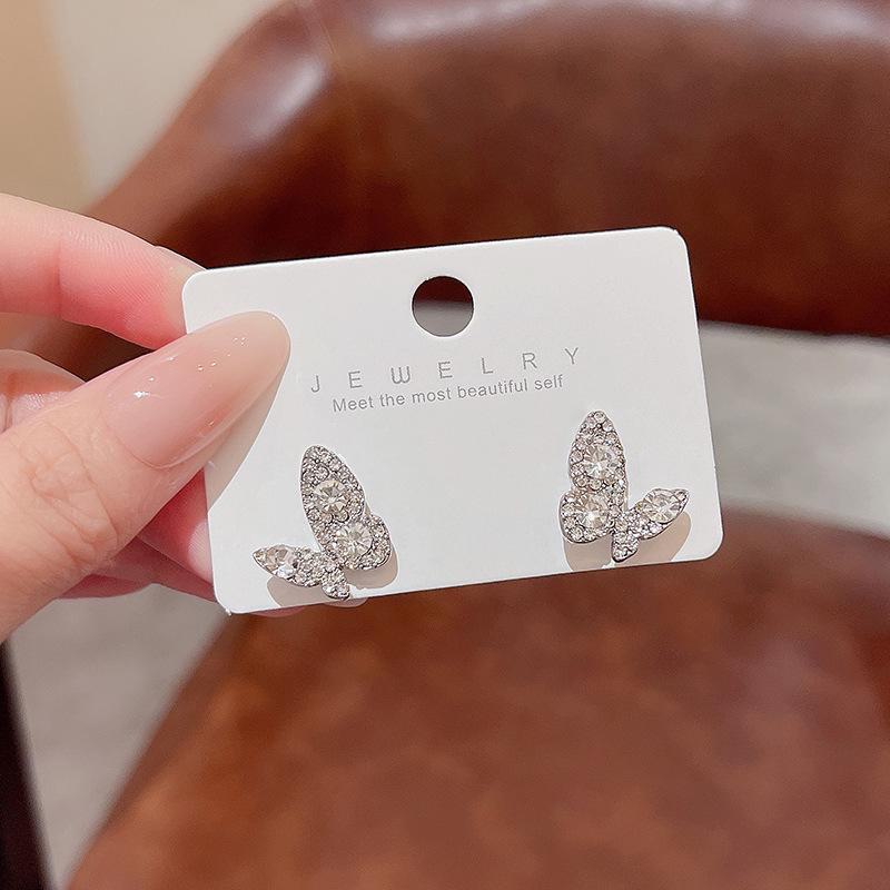 Korean Crystal Butterfly & Pearl Earrings - Elegant, High-End Fashion Accessory for Women