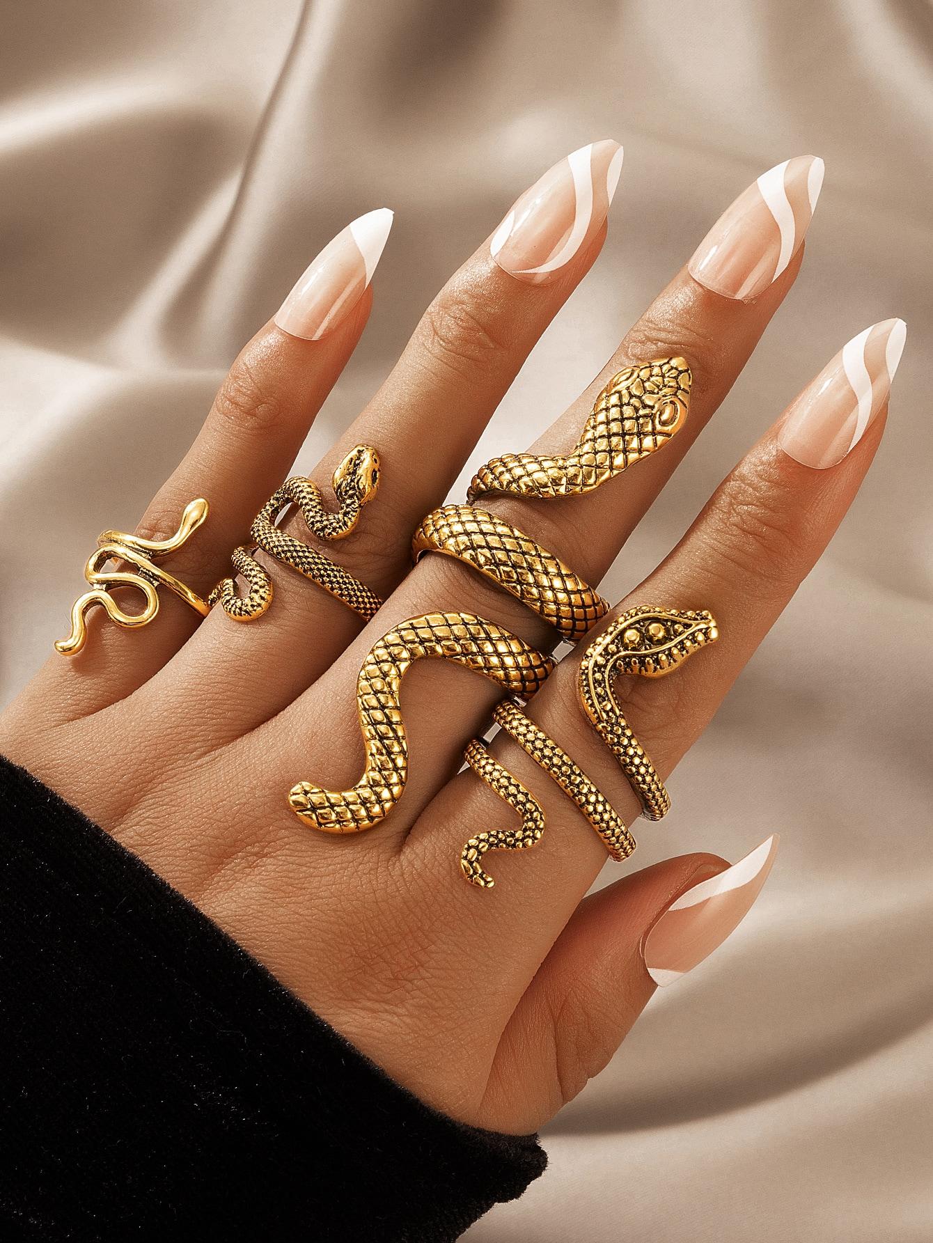 

Imoli 4pcs/Set Fashionable Punk Style Snake Carved Alloy Ring Set, Suitable for Party, Gathering, Gift one-size