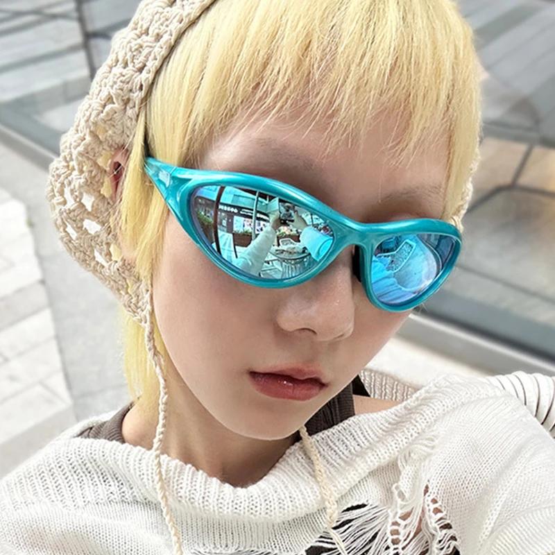 SHAUNA Retro Y2K Cat Eye Dámské Sluneční brýle Módní Barevný Gradient Zrcadlové brýle UV400 Muži Venkovní sportovní Punkové sluneční brýle