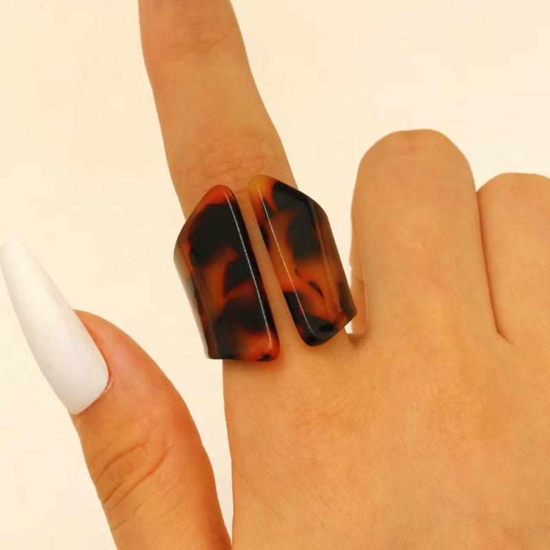 Flexible Fit Brown Leopard Pattern Acrylic Geometric Ring Lightweight Comfortable Statement Jewelry Accessory